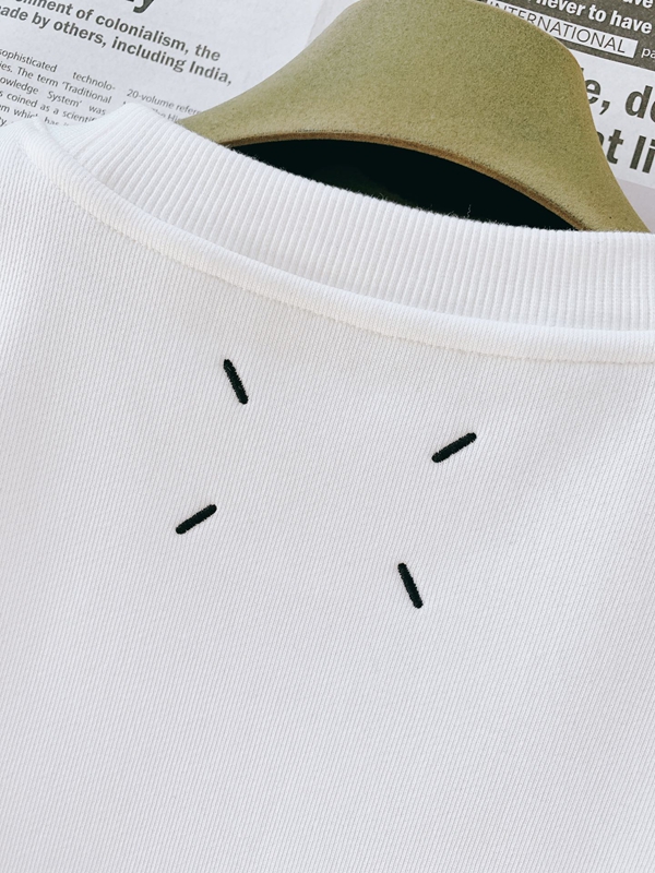 ブランドパーカー着用イメージ